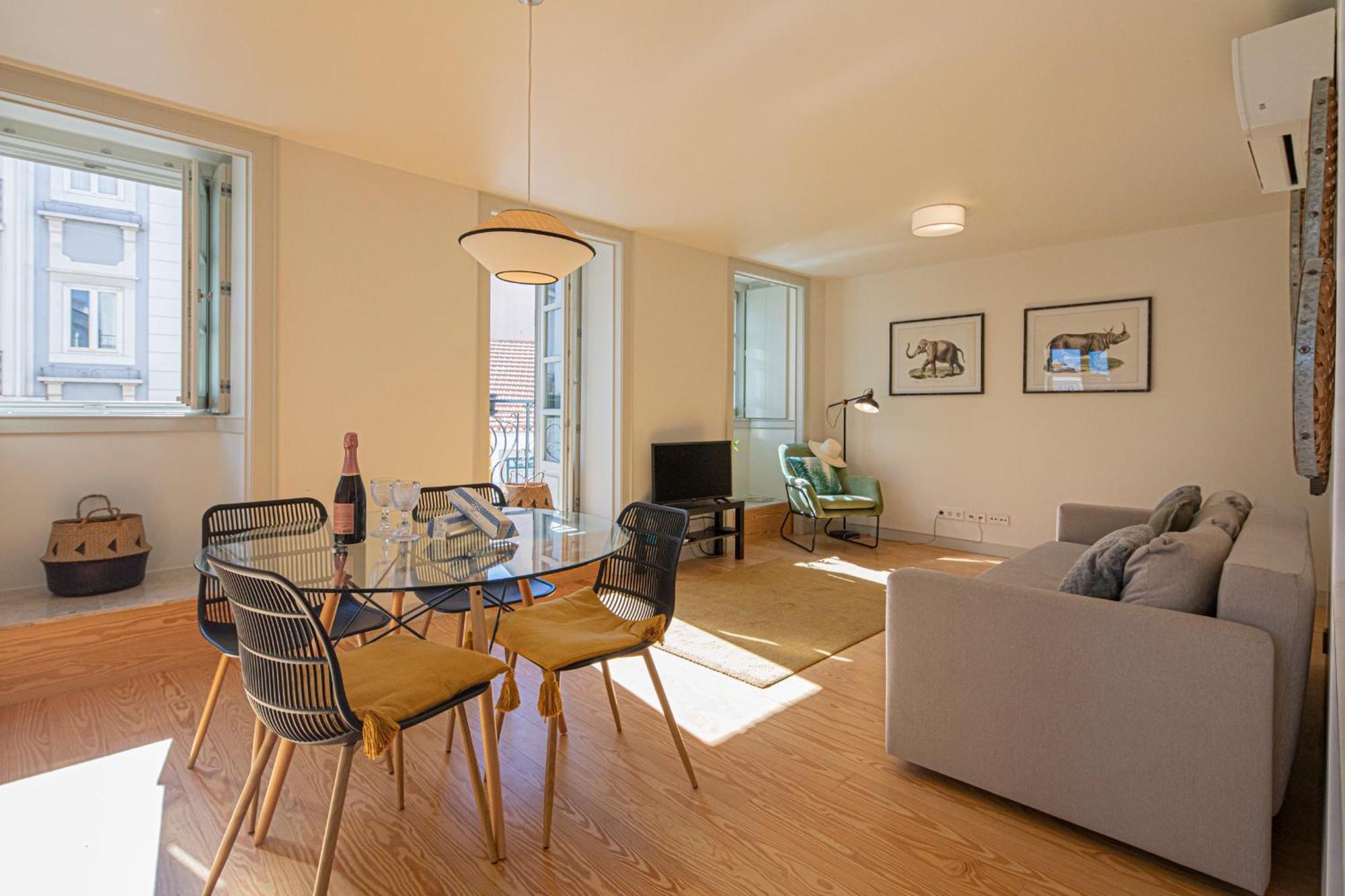 Apartment Castelo Superior Two Bedroom By Les Deux Mariettes *