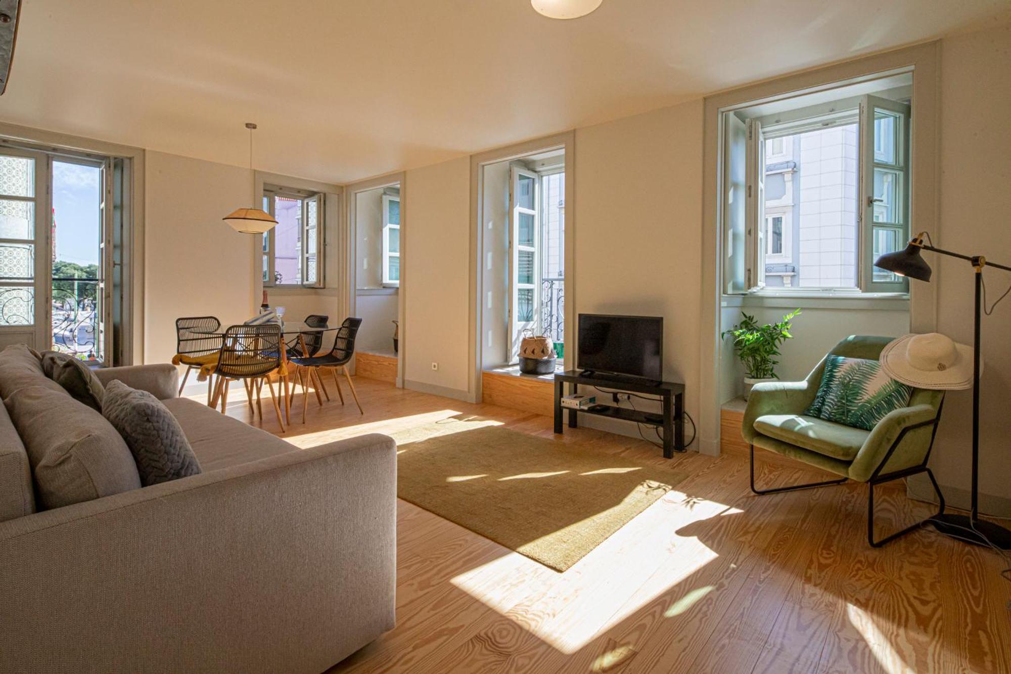 Castelo Superior Two Bedroom By Les Deux Mariettes Apartment