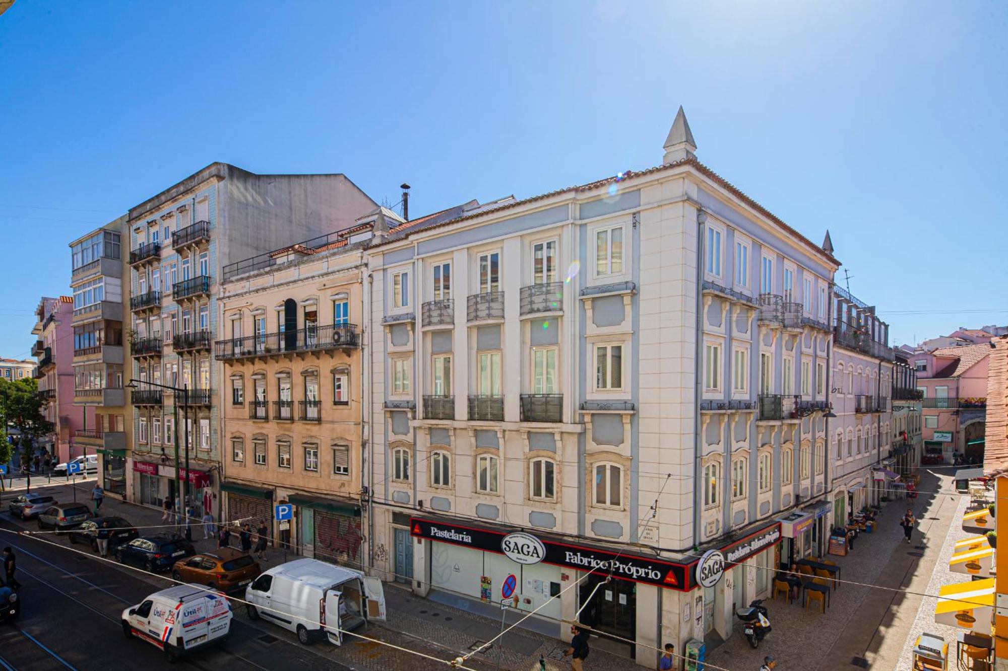 Apartment Castelo Superior Two Bedroom By Les Deux Mariettes *