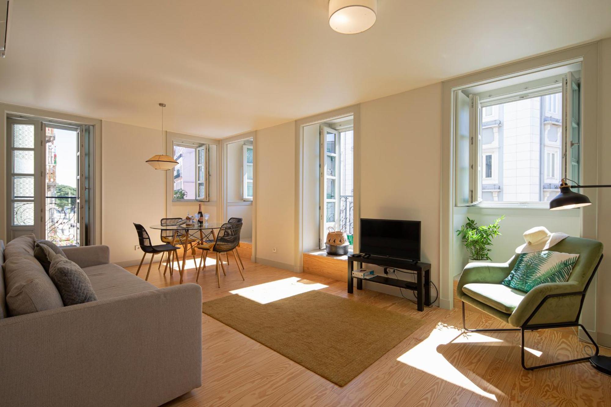 Castelo Superior Two Bedroom By Les Deux Mariettes * Lisbon